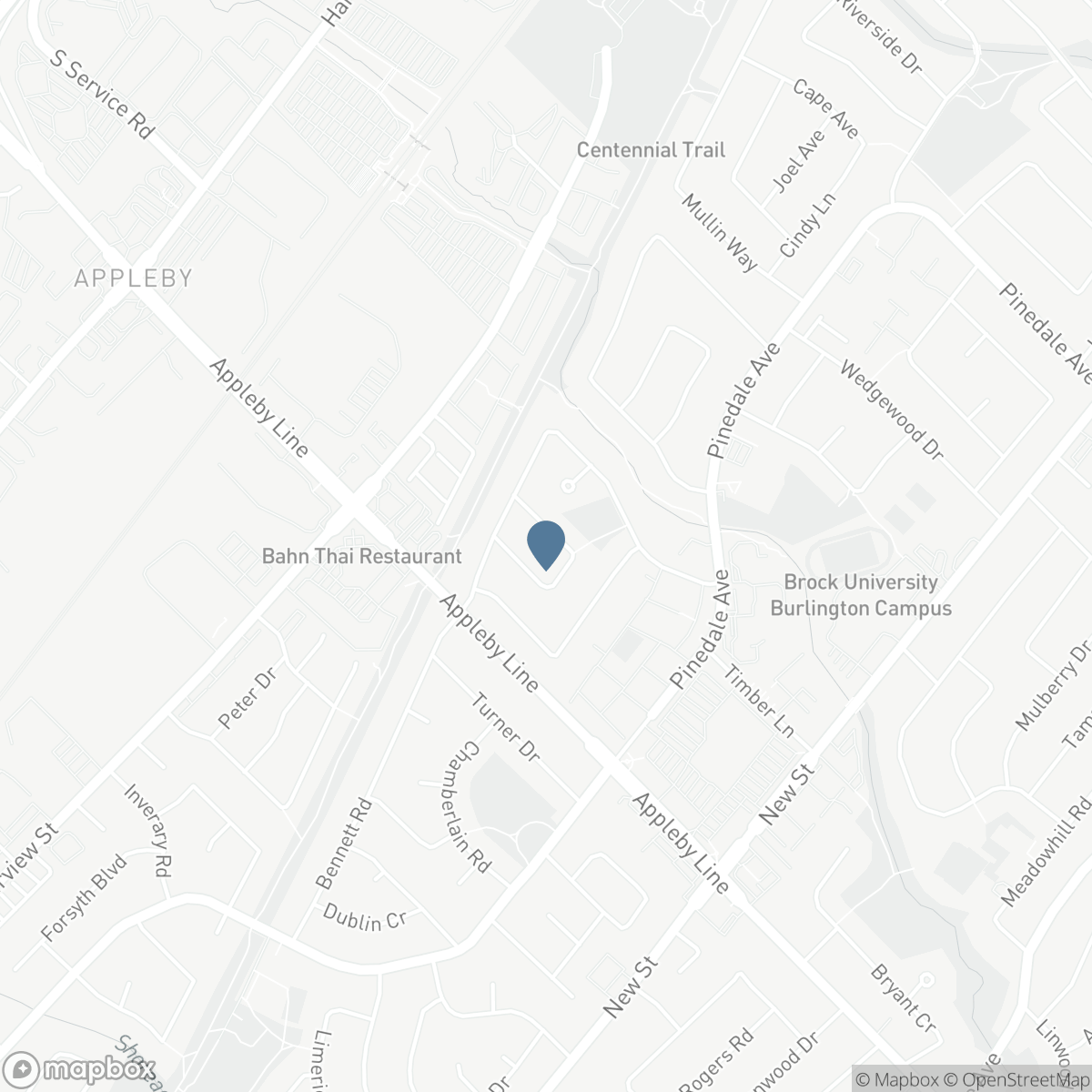 581 HOLLY HILL Crescent, Burlington, Ontario L7L 3Z8